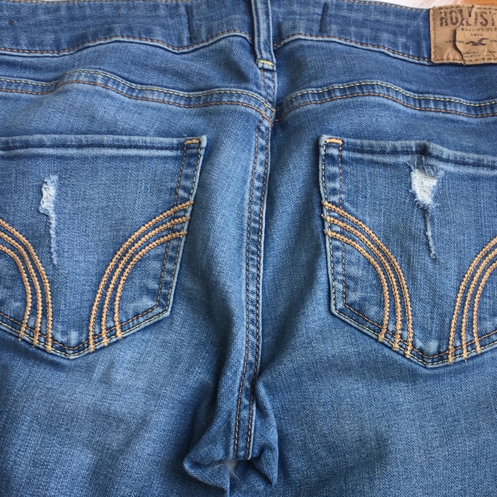 Women’s Distressed Ripped Jeans - Picture 5 of 6